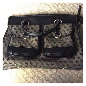 Dooney and Bourke Maxi quilt purse
